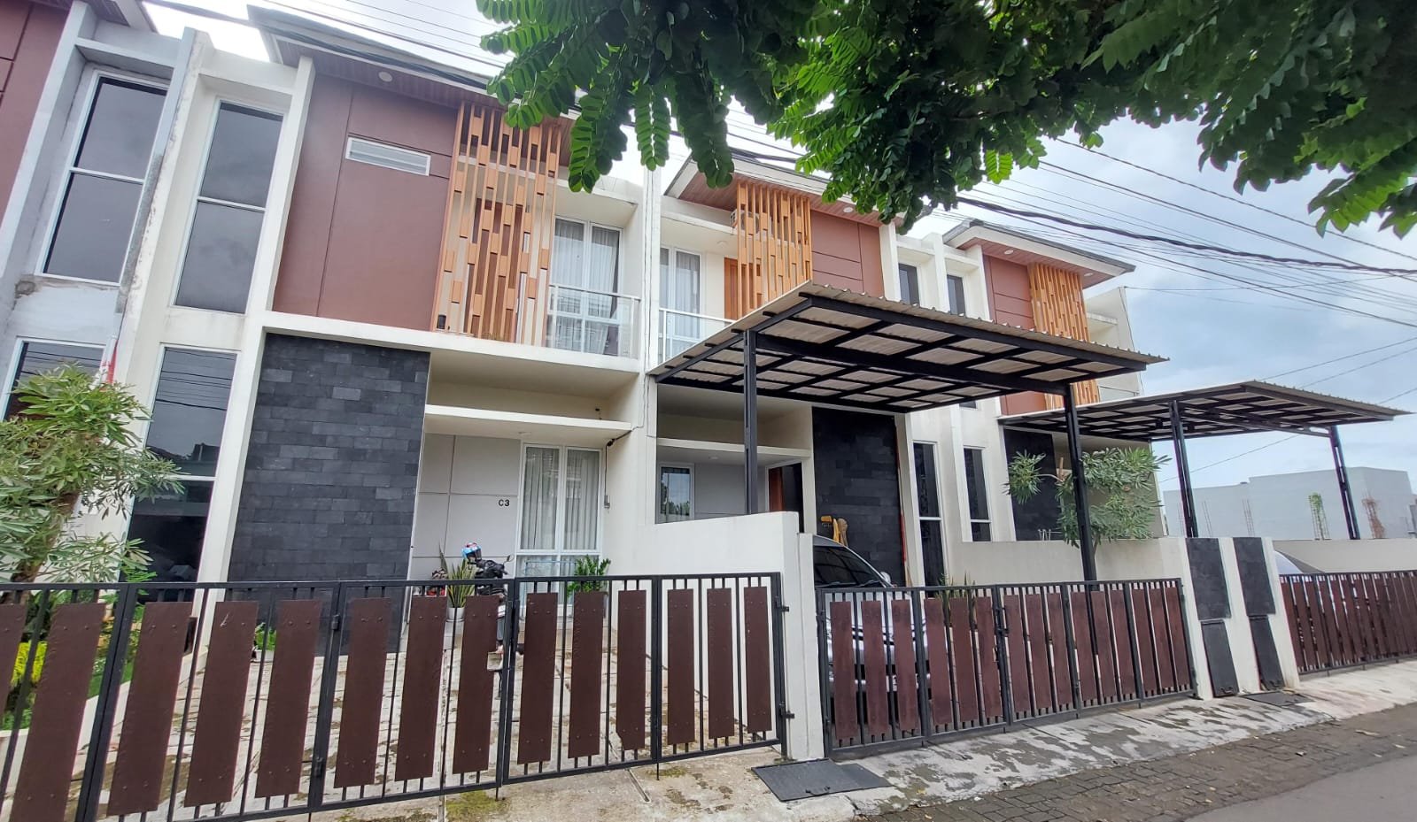 Rumah 2 Lantai Skandinavia Pamulang - View Cluster